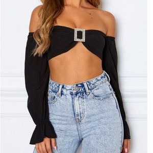 🖤NWT WhiteFoxBoutique Off-Shoulder Long Sleeve Crop🖤